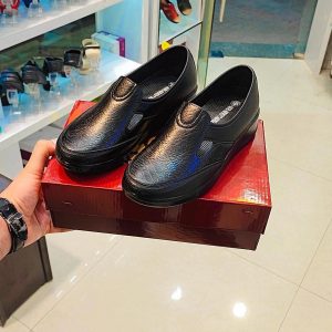 خرید کفش طبی زنانه برای دیسک کمر